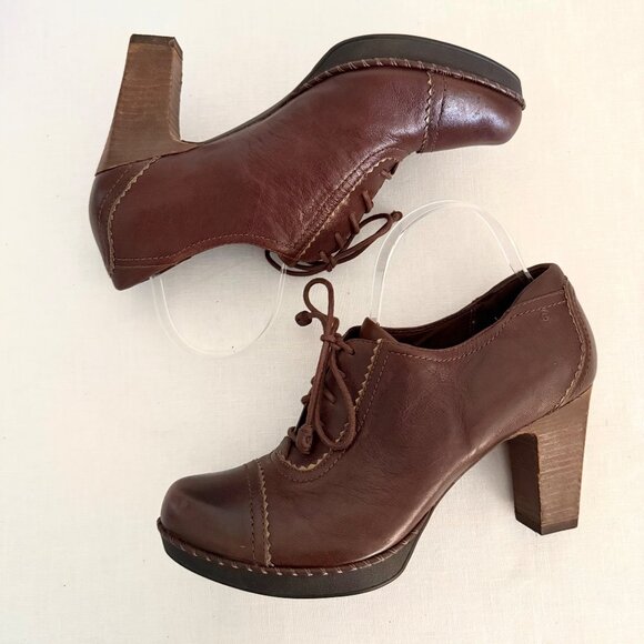 Rockport Womens Oxford Heels Size 9.5 Brown Leather Lace Up Comfort Retro Style - Picture 3 of 16